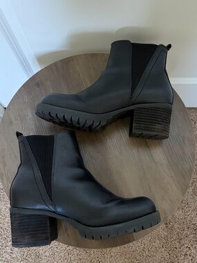 MIA Black Chelsea Lug-Heel Ankle Boots - Women